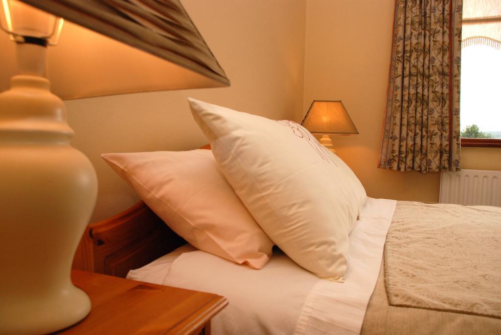 Urlingford Cradog Farmhouse B&B الغرفة الصورة